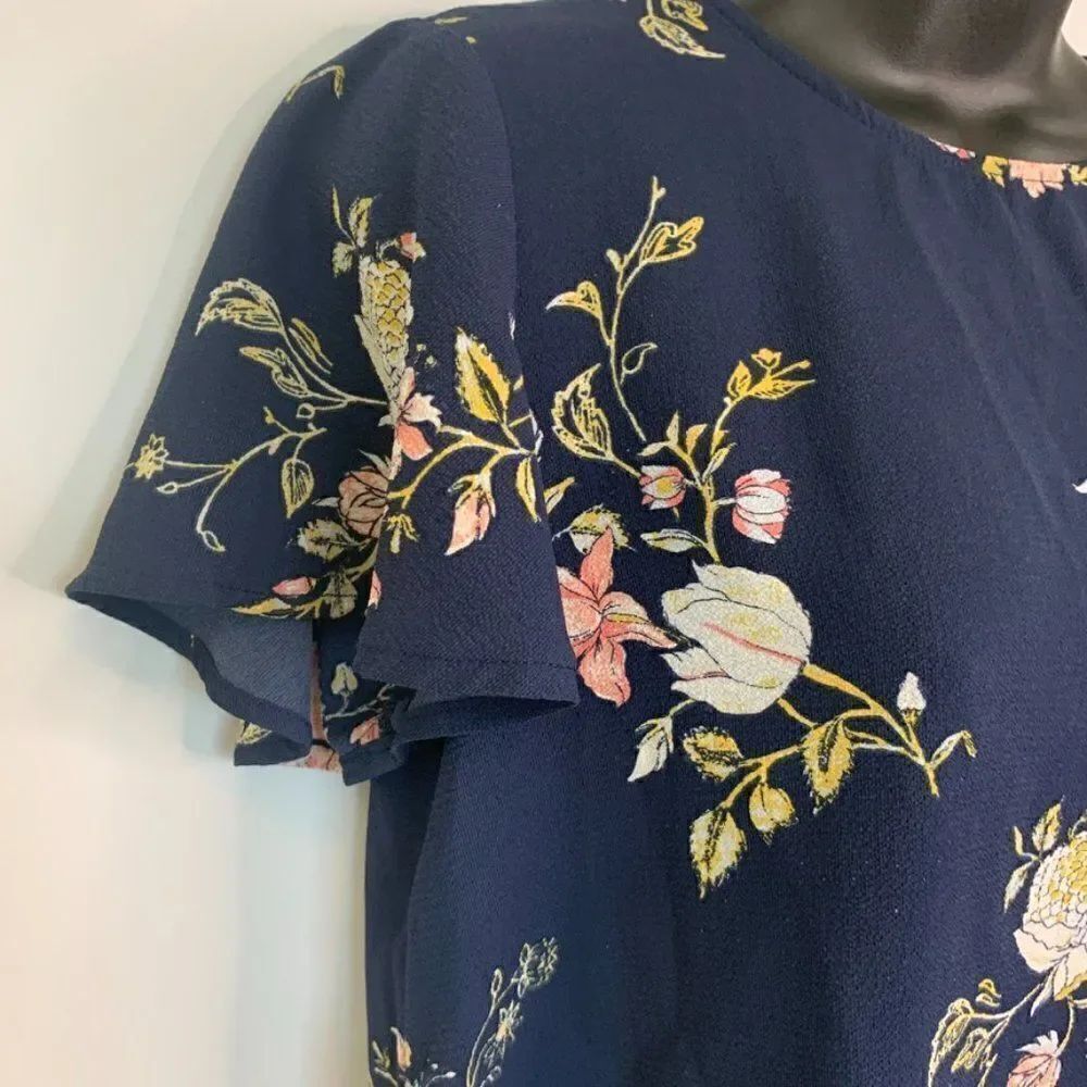 Rewind Navy Floral Blouse - Picture 3 of 7